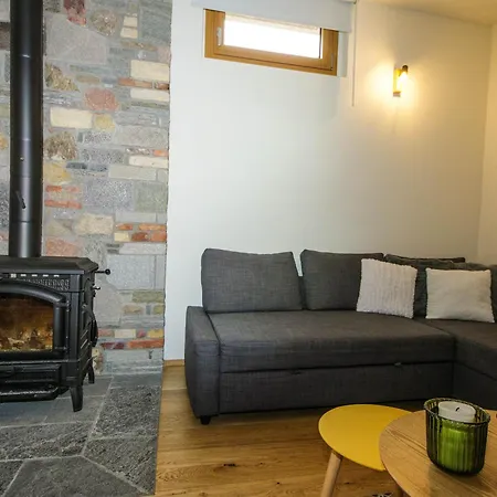 Lägenhet Casa Noa, Con Giardino Privato Gemonio